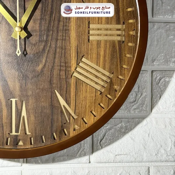 ساعت دیواری چوبی ولدر پس زمینه طرح چوب